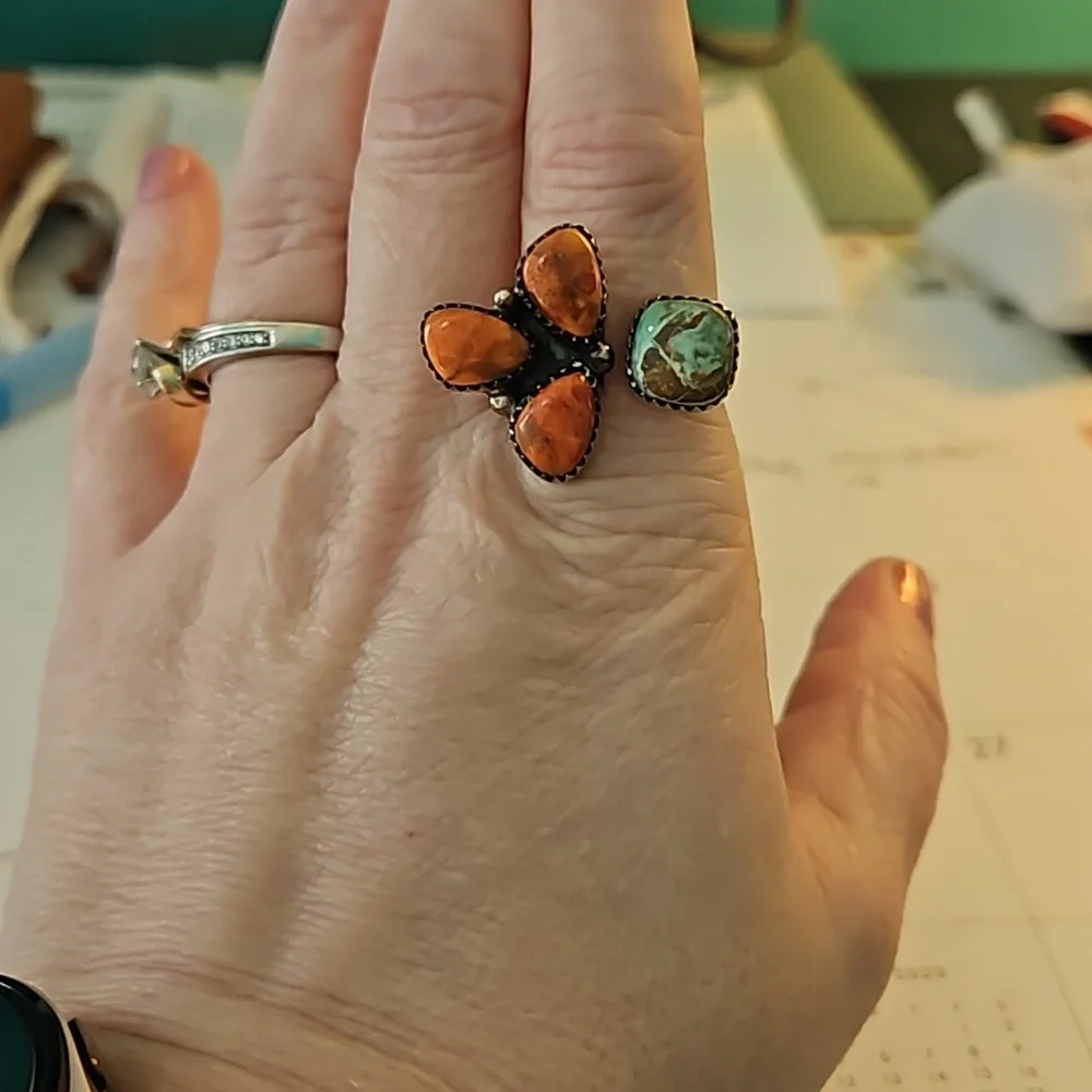 Ring - Picture 3 of 3
